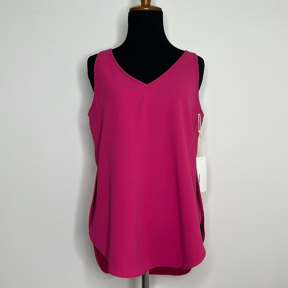 FIFTEEN TWENTY Crepe V Neck Tank in Pink XS